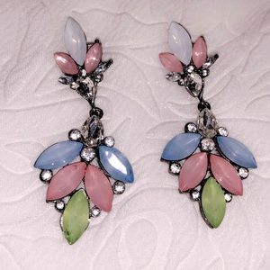 Pastel pink/blue/green crystal drop earrings. EUC